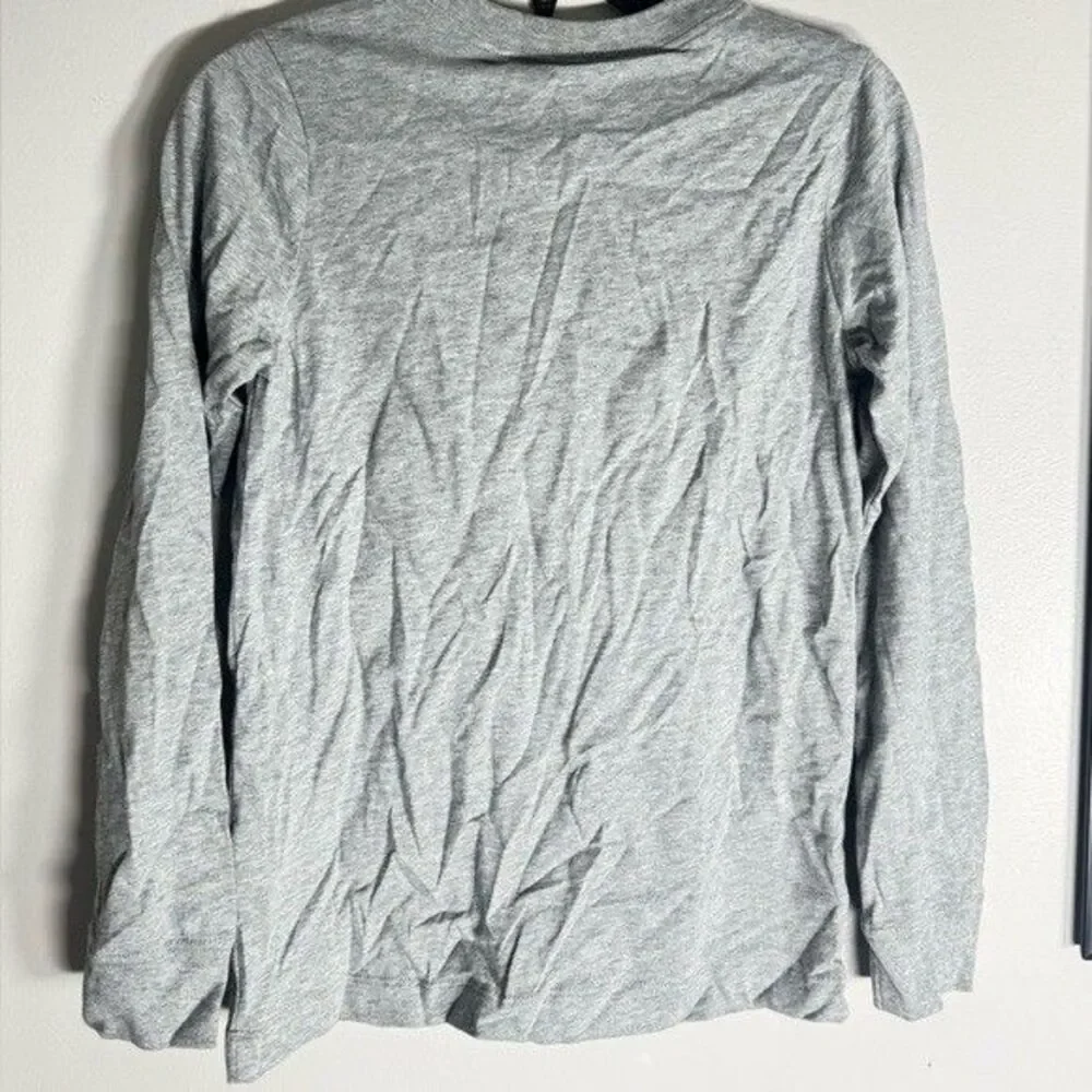 NIKE ❤️🔥NIKE SPORTSWEAR BIG KIDS' LONG-SLEEVE T-SHIRT GREY boys girls shirt M